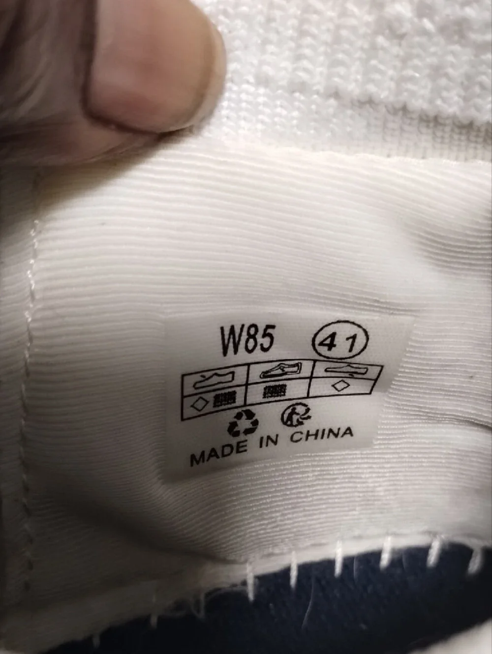 Source Unknown White Knit Lace-Up Men's Sneakers with Gum Soles
